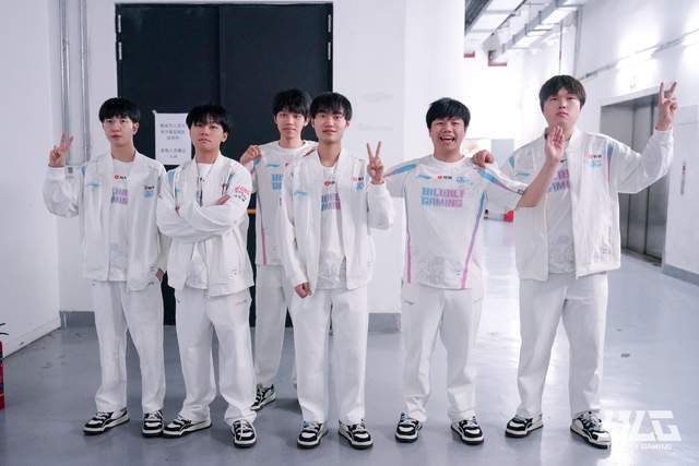 点东西的, LPL第三, 团队之间的 点东西的, LPL第三, 团队之间的