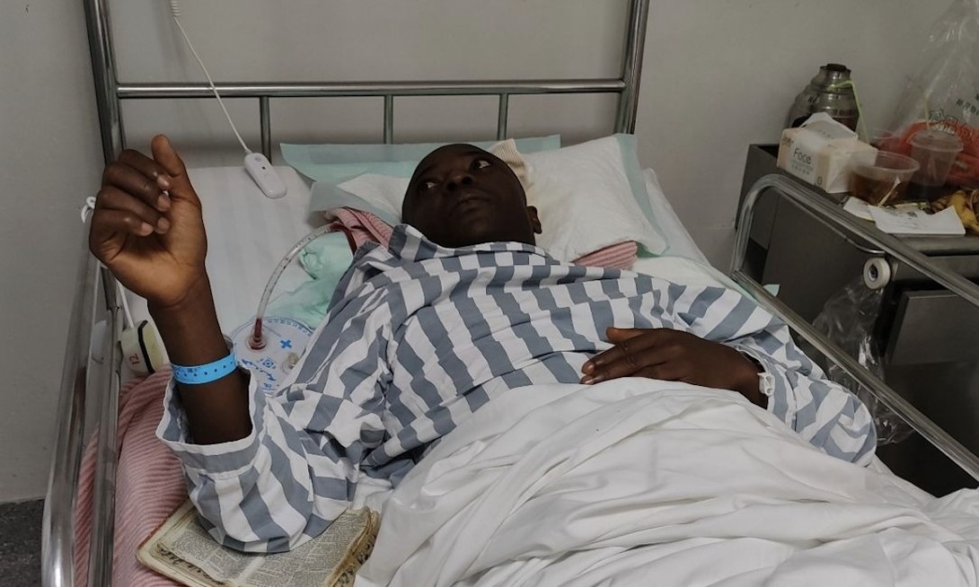 黄威术后状, https 黄威术后状, https